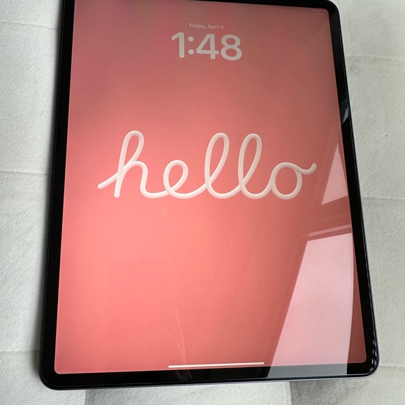 iPad Pro 4th gen M2 12.9” WiFi only 128 gb.